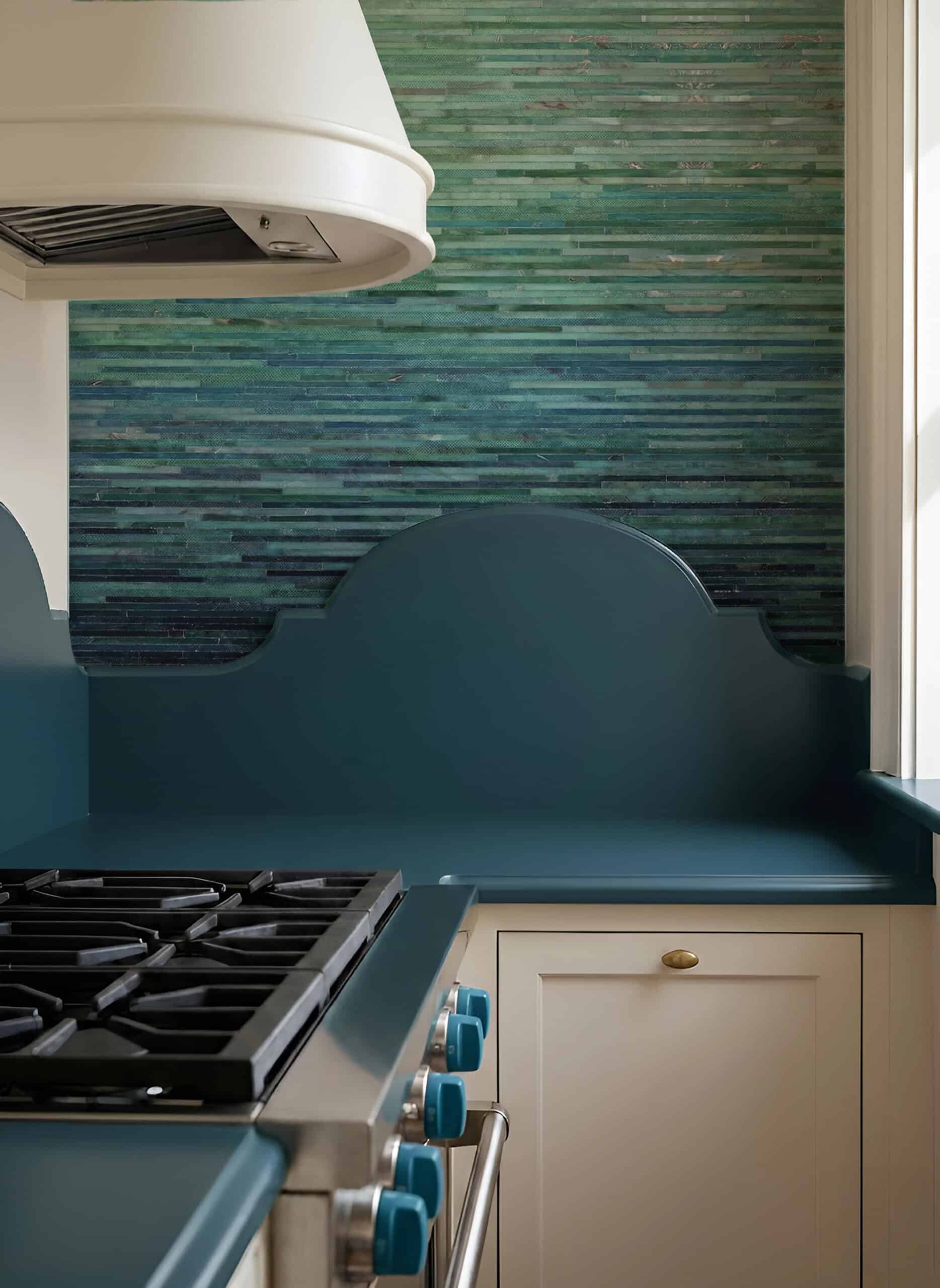 emerald-tide-glass-mosaic-backsplash